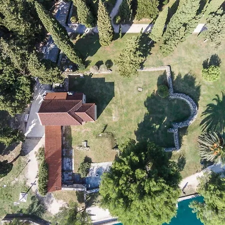 Luxury Spacious In The Heart Of