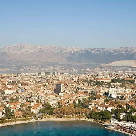 Apartman Luxury Spacious In The Heart Of *