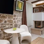 Luxury Spacious In The Heart Of *