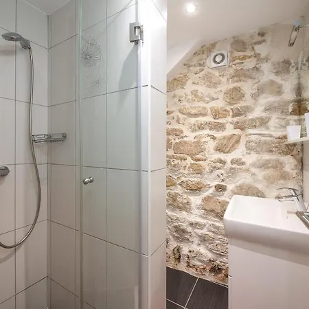 Luxury Spacious In The Heart Of