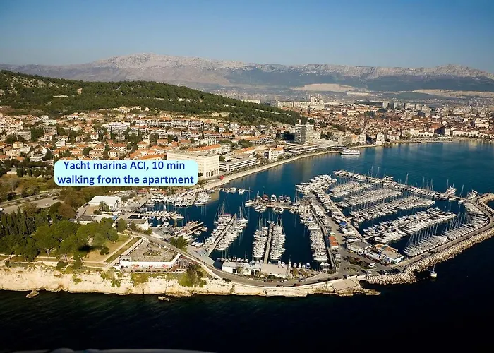 公寓 Luxury Spacious In The Heart Of *