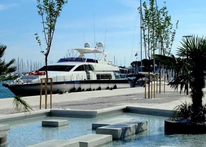 公寓 Luxury Spacious In The Heart Of