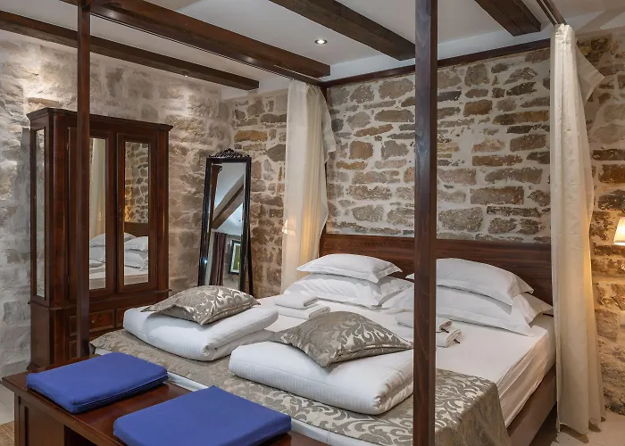 Luxury Spacious In The Heart Of *